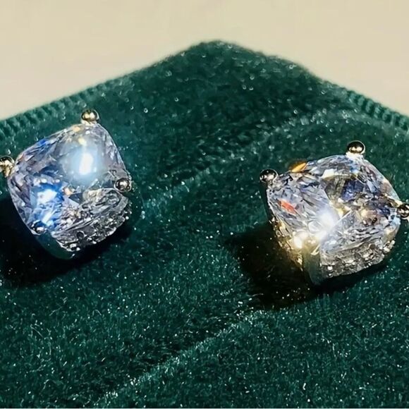 🔷 CZ Diamond solitaire earrings 🔷 - Picture 4 of 4